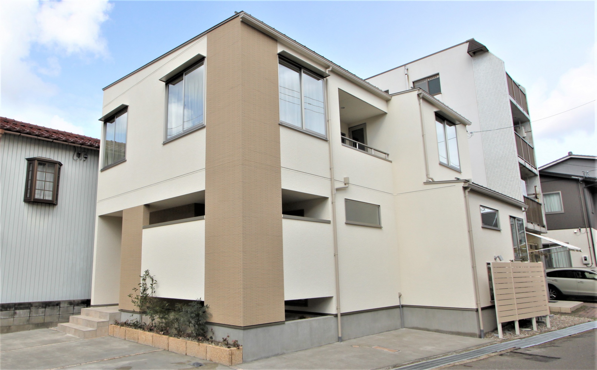 室生犀星記念館近く 街中で優雅に暮らす スギモトホームズ株式会社 室生犀星記念館近く 街中で優雅に暮らす スギモトホームズ株式会社