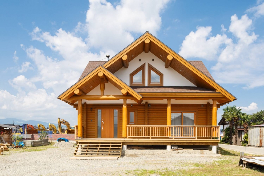 富山のログハウスの設計 施工をする工務店 翼住宅
